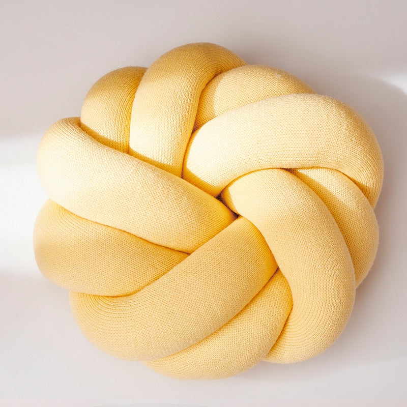 Knot Cushion