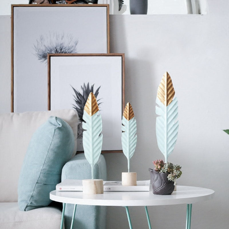 Feather Statue (set of 3)