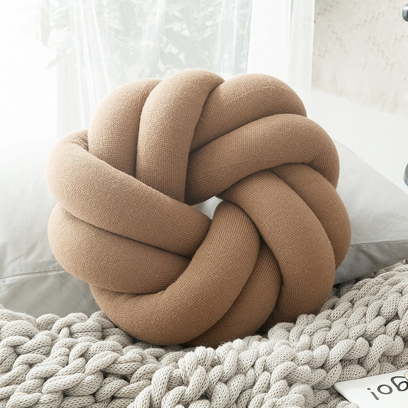 Knot Cushion