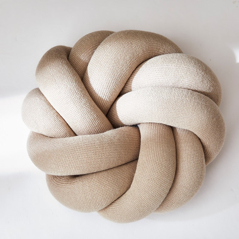 Knot Cushion