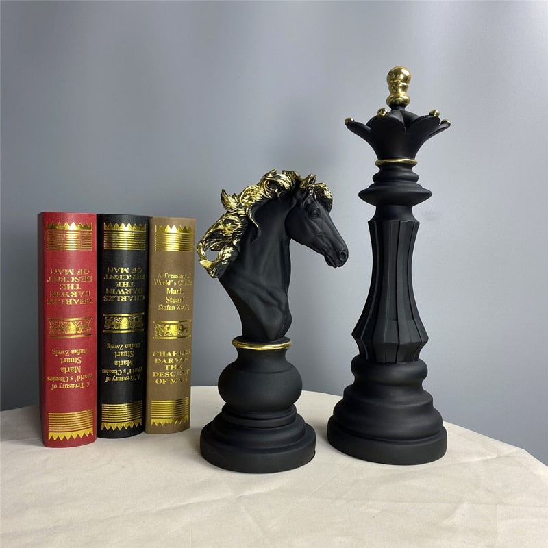 Retro International Chess Figurine