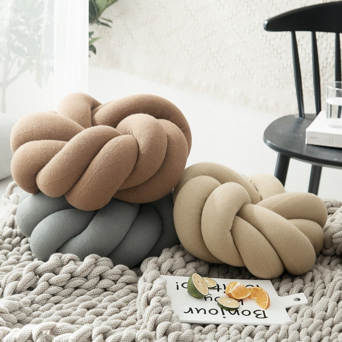 Knot Cushion