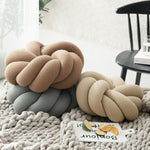 Knot Cushion