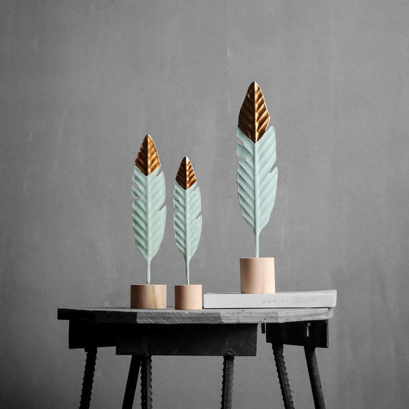 Feather Statue (set of 3)