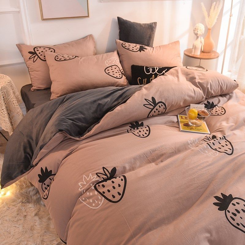 Strawberry Bed Sheets